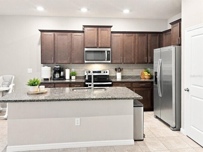 Building Photo - 4416 Aqua Mirage St
