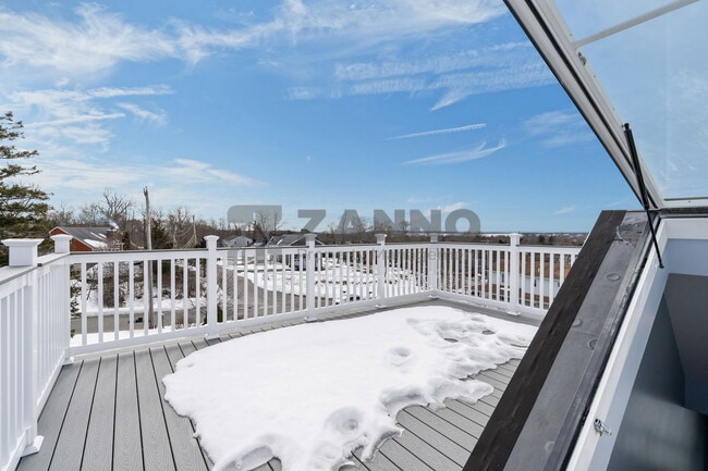 Building Photo - 24 Vernon Ave