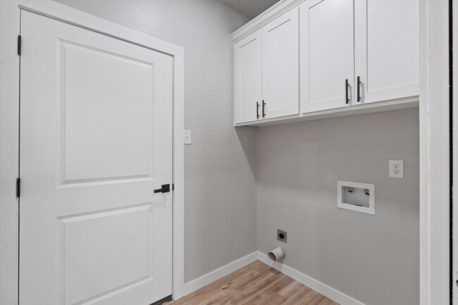 Building Photo - 1603 Sam Houston St