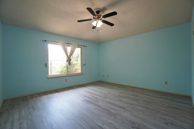 Building Photo - 14009 Conner Downs Dr