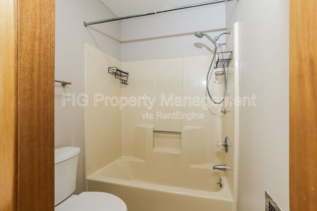 Building Photo - 537 Scott County Rd