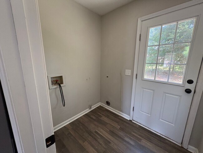 Building Photo - 997 Ridgeland Dr