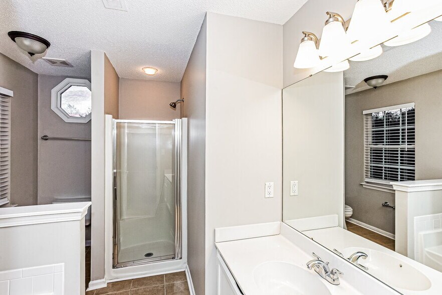 Building Photo - 9935 Sweet Plum Dr