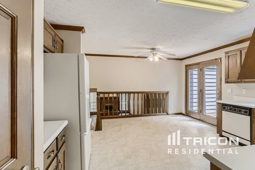 Building Photo - 1545 Glenfield Dr