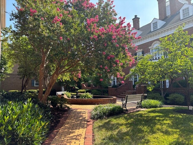 Building Photo - 1037 N Pitt St