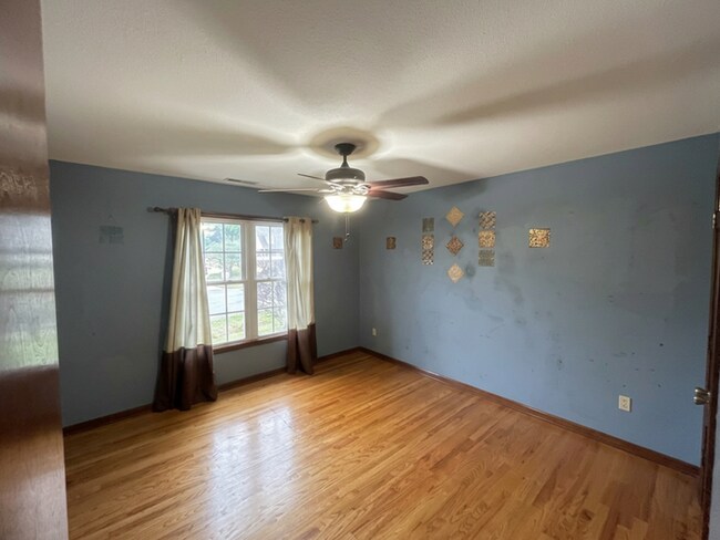 Building Photo - 1185 Eller Wood Dr