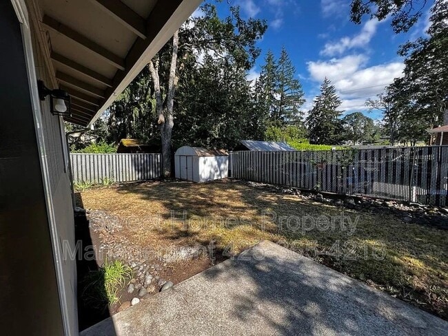 Building Photo - 9212 Lawndale Ave SW