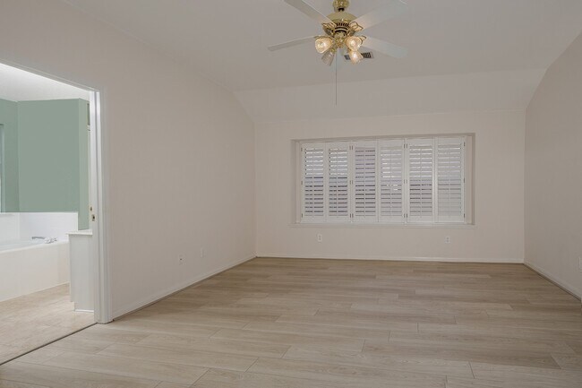 Building Photo - 78 E Foxbriar Forest Cir
