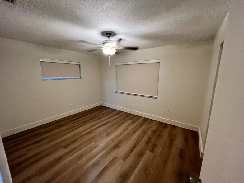 Building Photo - 5137 Dartmouth Ave N