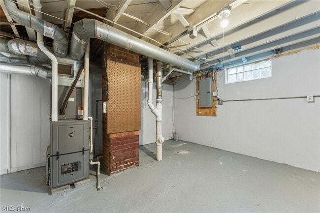 Building Photo - 602 Huntmere Dr