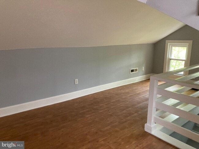 Building Photo - 4893 Evergreen Rd