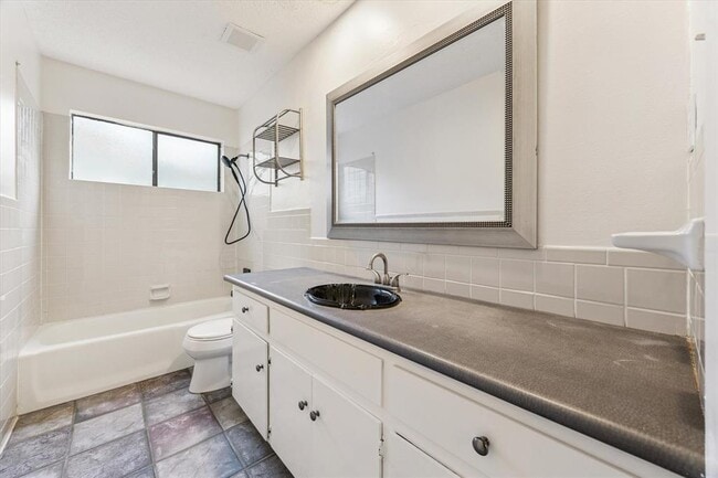 Building Photo - 8405 Loralinda Dr