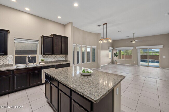 Building Photo - 9627 N Melandra Way