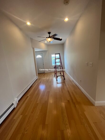 Building Photo - 3 Dudley St