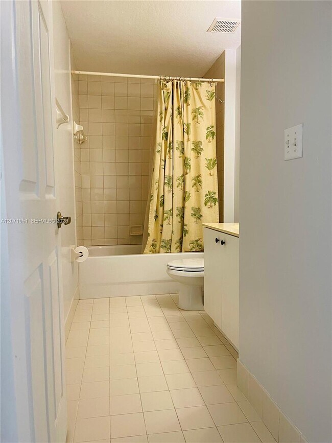 Building Photo - 6364 Landings Way