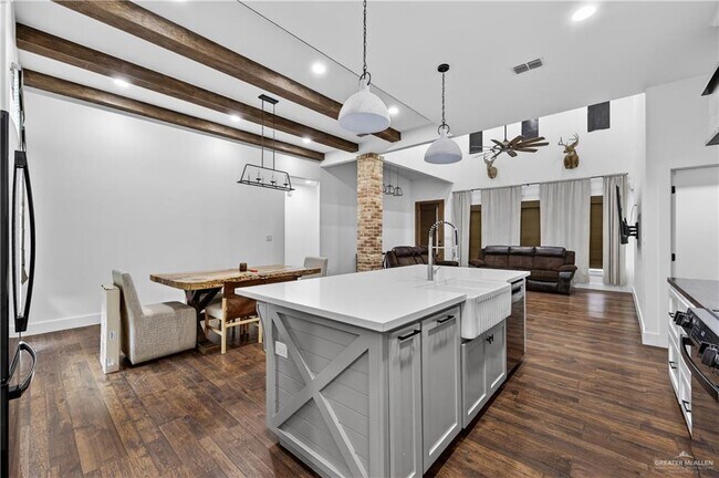 Building Photo - 28 N Pedaso del Sol St