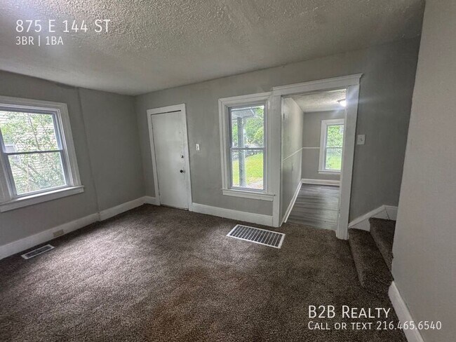 Building Photo - 875 E 144th St