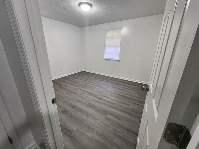 Building Photo - Coming soon! Section 8 accepted! 4 Bedroom...