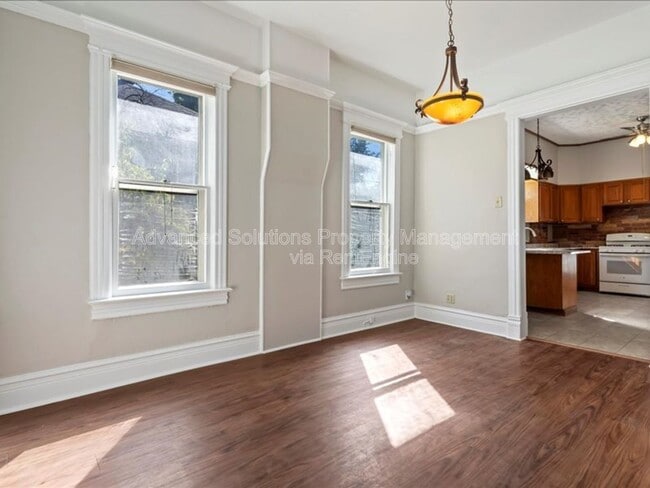 Building Photo - 1120 E 600 S