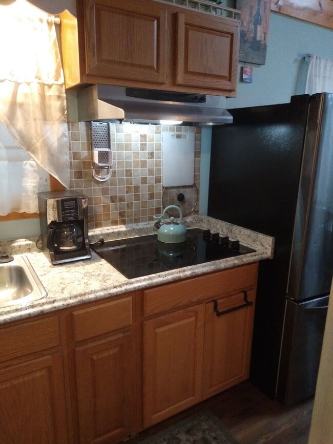 Building Photo - Adorable [furnished] - 2 Bed / 1 Bath A-Frame for Lease