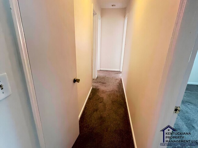Building Photo - 9400 Habersham Dr