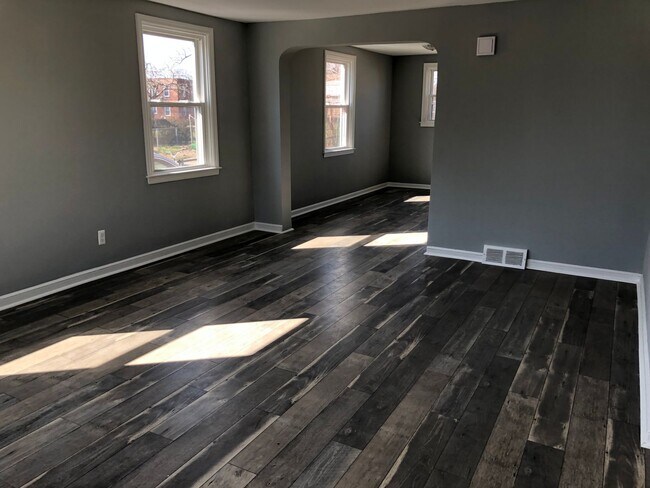 Building Photo - Twin Brick Home in Ridley SD! Granite and stainless kitchen! Renovated bathroom! Large rear fence...