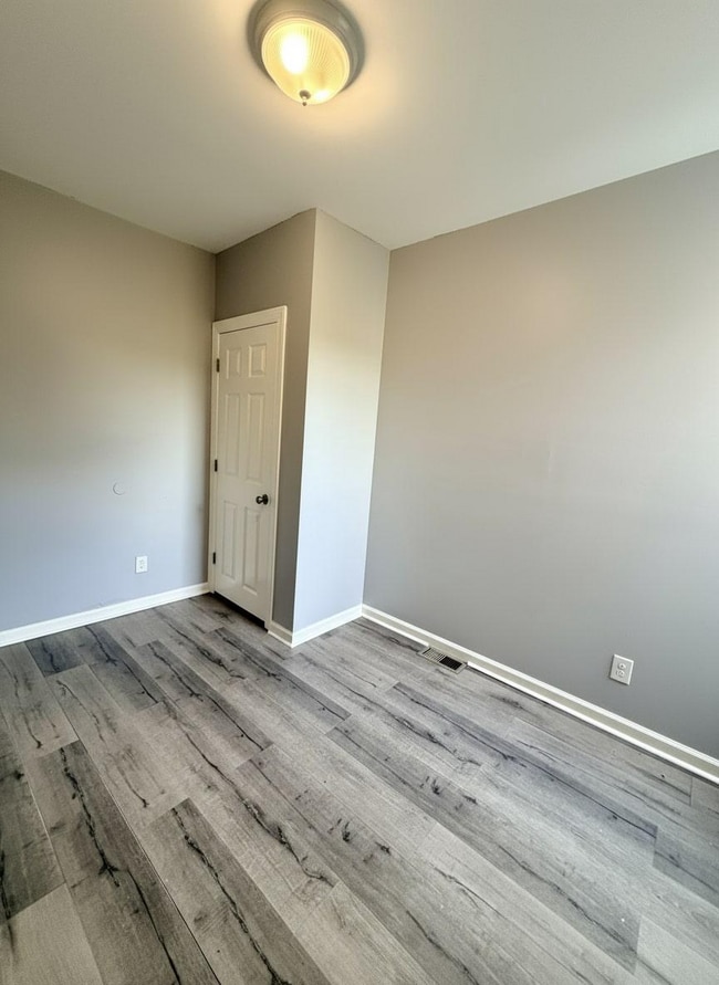 Building Photo - 134 N Lindenwood St