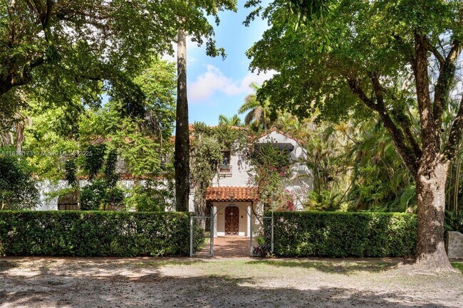 Building Photo - 1624 Granada Blvd