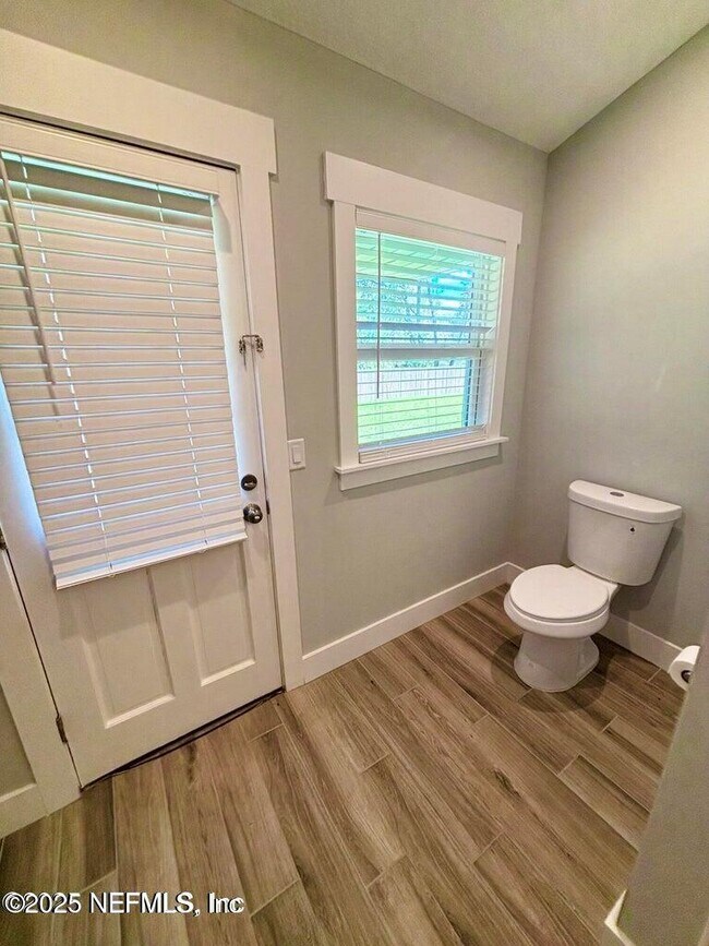 Building Photo - 5609 Hyde Park Cir