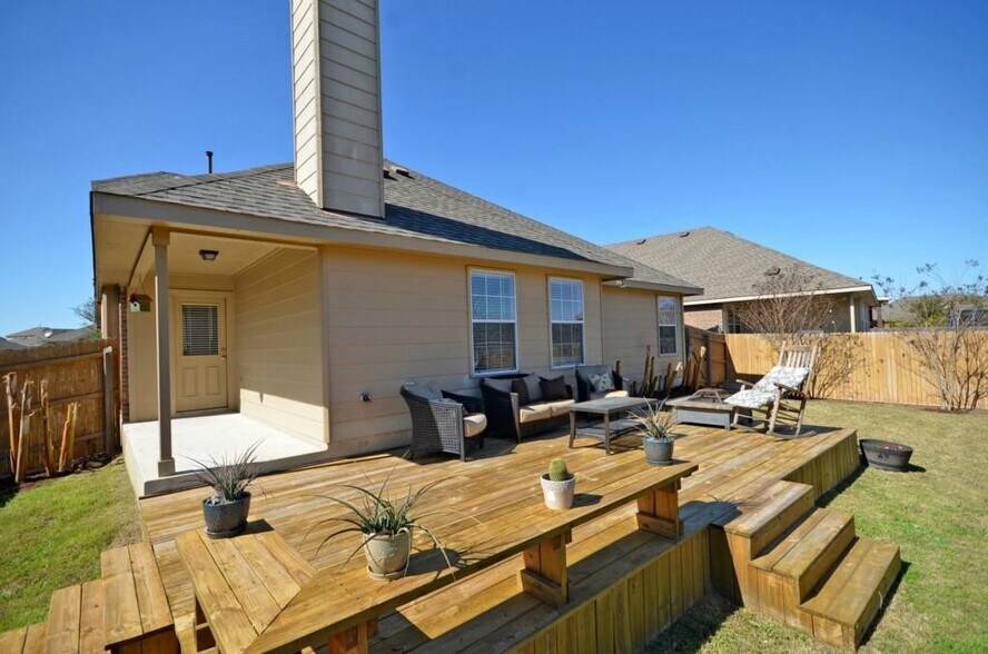 Building Photo - 155 Birdwell Ln