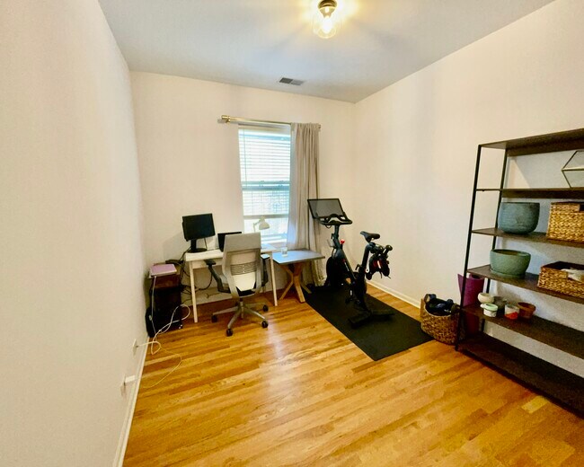 Building Photo - 4018 N Mozart St
