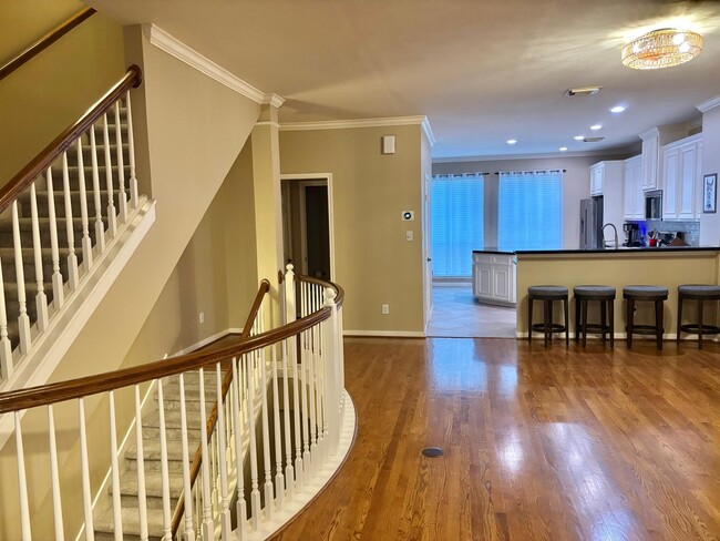 Building Photo - 1310 W Webster St