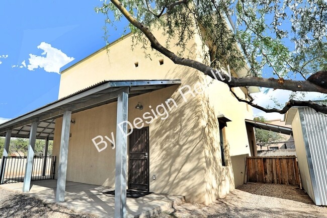 Building Photo - One-of-a-Kind Midtown 3 Bed 2.5 Bath Home | 2,040 SQ FT of Custom Craftsmanship