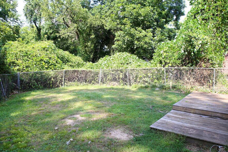 Building Photo - 2214 Walker Ave