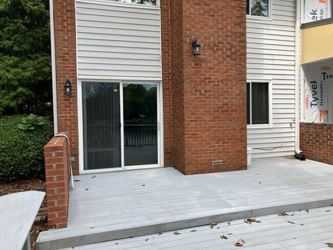 Building Photo - WATERFRONT Two Bed Townhouse in Denver With BOAT SLIP!!