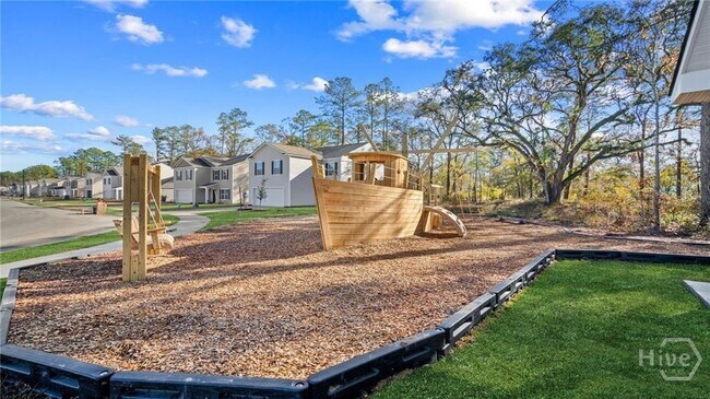 Building Photo - 139 Painted Lady Lp