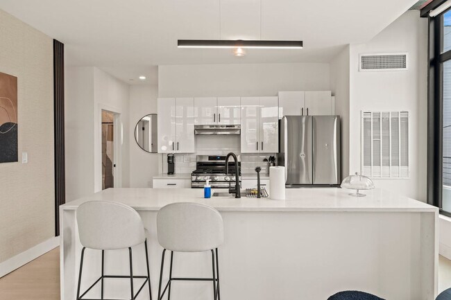 Building Photo - 1247 N 2nd St