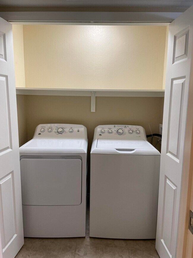 Building Photo - 43376 Cook St