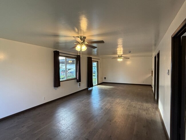 Building Photo - 2 Bed, 1 Bath + Bonus Room & Carport - peaceful country living just minutes from town!