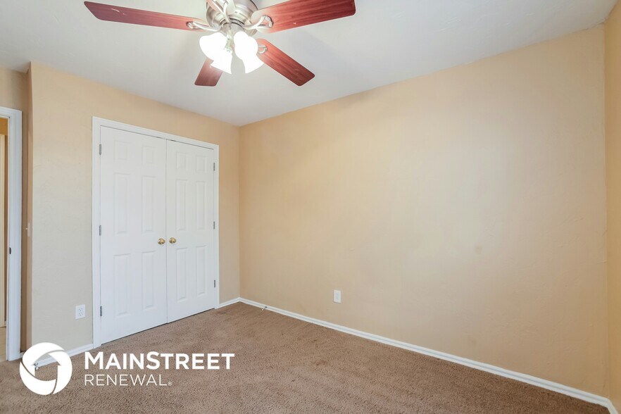 Building Photo - 536 SW 154th Ct