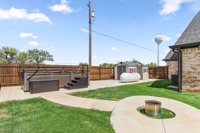 Building Photo - 304 Mariners Wy