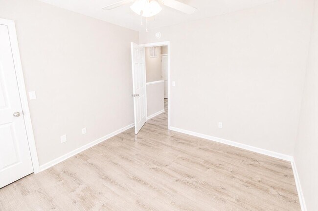 Building Photo - 1306 Godas Cir
