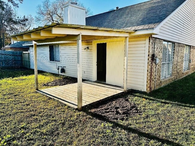 Building Photo - 12726 Stillington Dr