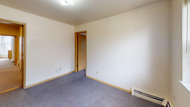 115-L-Living-Room - 115 East Gilman