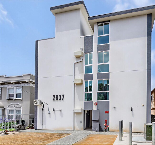 Building Photo - 2837 San Marino St