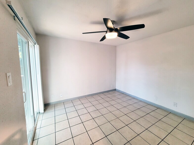 Building Photo - 920 Sirocco Dr