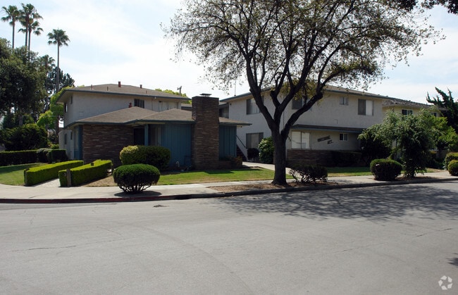 Primary Photo - 622 Grand Fir Ave