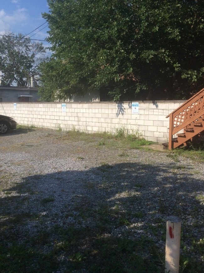 Building Photo - 2 Bedroom Apartment-York City SD