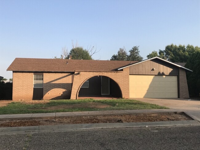 Building Photo - 1724 Courtland Cir