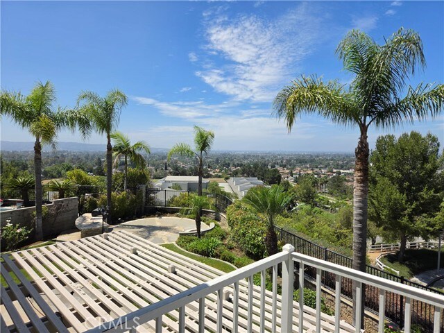 Building Photo - 17568 Cloverdale Way